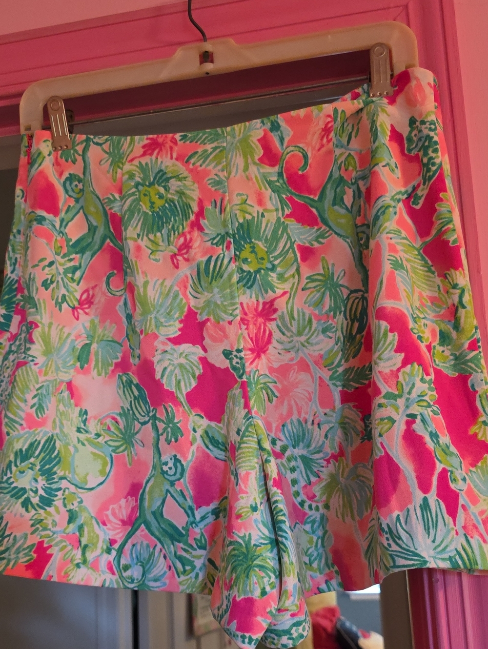 Lilly Pulitzer NWT Cassia Skort- Raz Berry Catty Shack Tropical Floral Skort - Picture 3 of 4